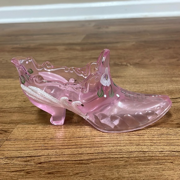 Fenton Iridescent Pink Slipper with Hand Painted Swans...